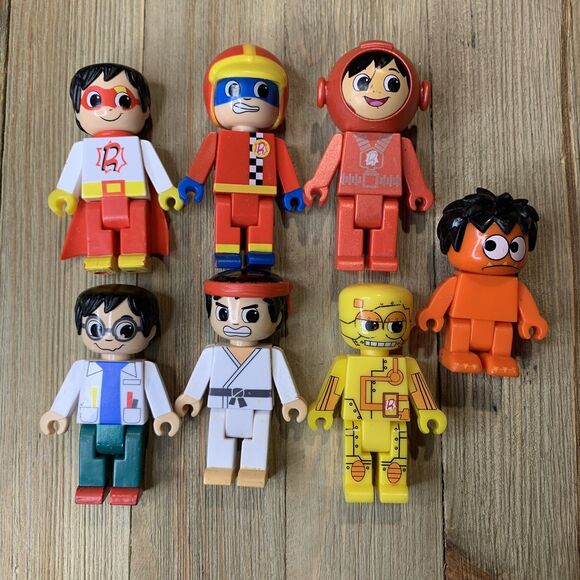 RYAN'S WORLD®️ Deluxe Mystery Figures Set Lot Of 7 Pieces 3 inch Figurines - Picture 1 of 3